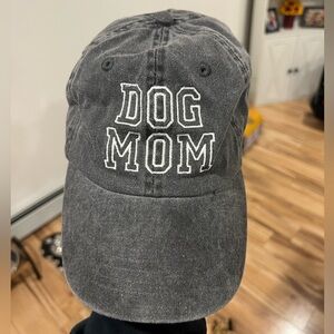NWOT Gray 'Dog Mom' baseball hat